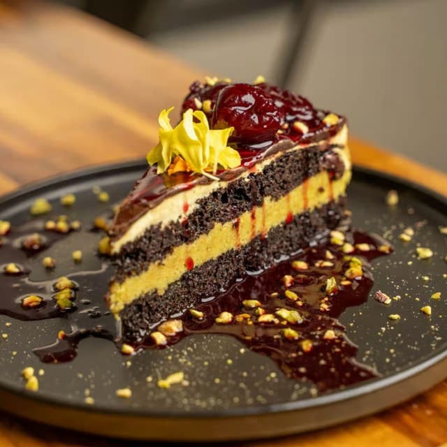 Dubai Chocolate Cheesecake.